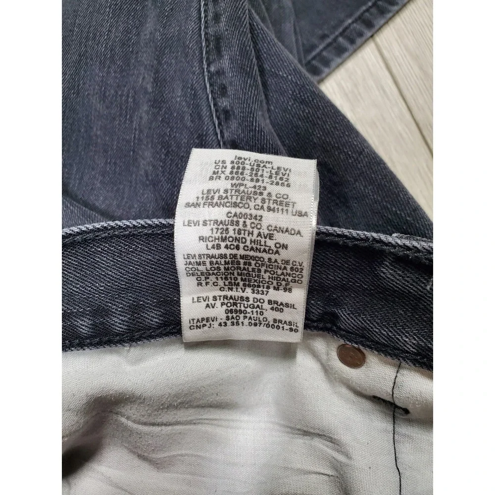 Vintage Levis 501 Jeans Mens 36x32 Black Denim Straight Leg Button Fly Y2K